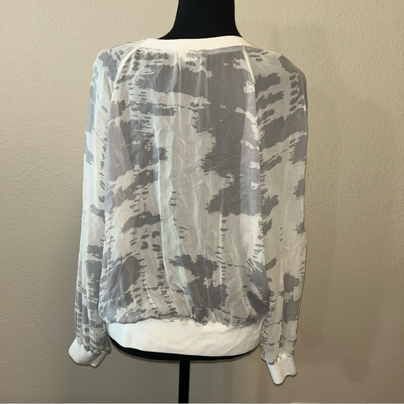 Club Monaco Gray and White Graphic Sweatshirt Tye Dye Silk Large - Picture 3 of 8